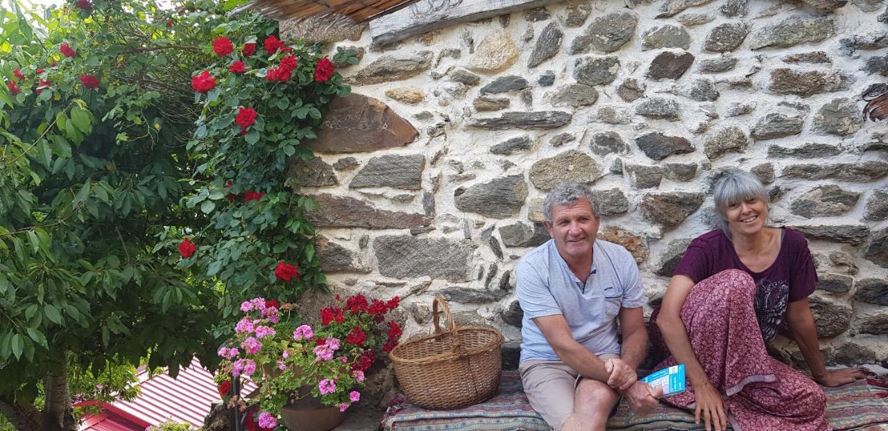 Les Toits Rouges - Le Luxe De La Simplicite Au Bout Du Sentier Bed & Breakfast Saint-Etienne-de-Tinee Luaran gambar