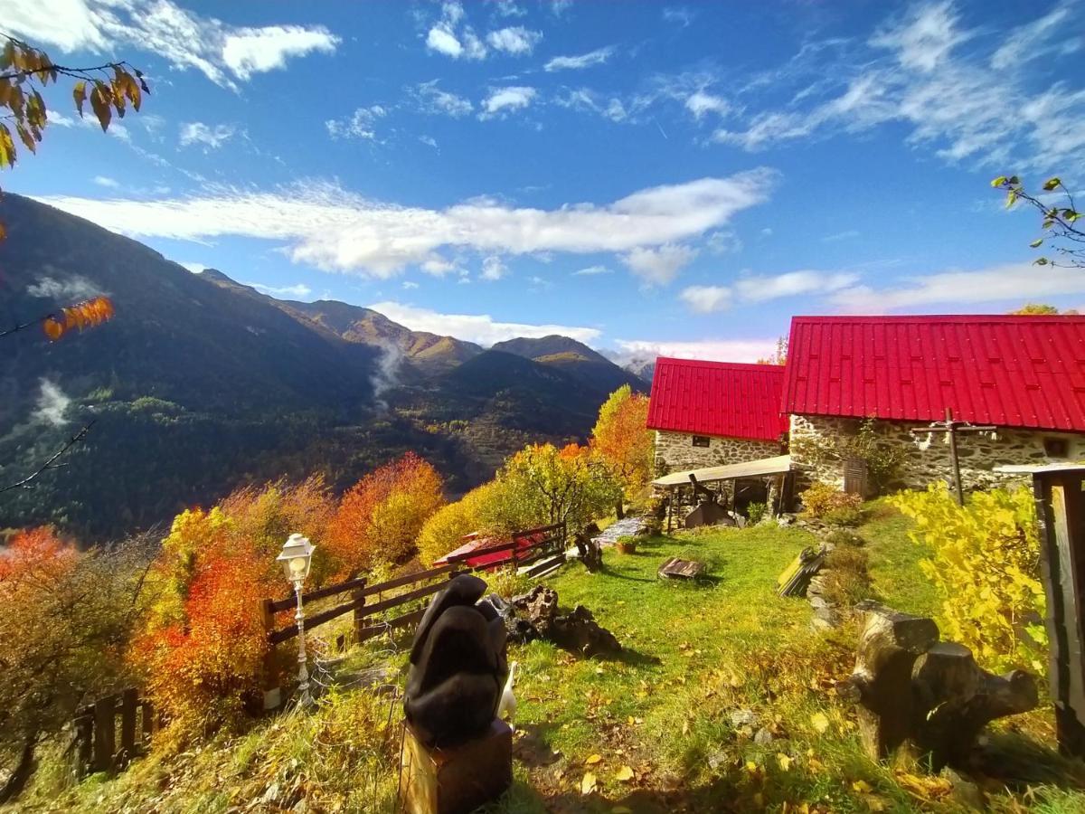 Les Toits Rouges - Le Luxe De La Simplicite Au Bout Du Sentier Bed & Breakfast Saint-Etienne-de-Tinee Luaran gambar