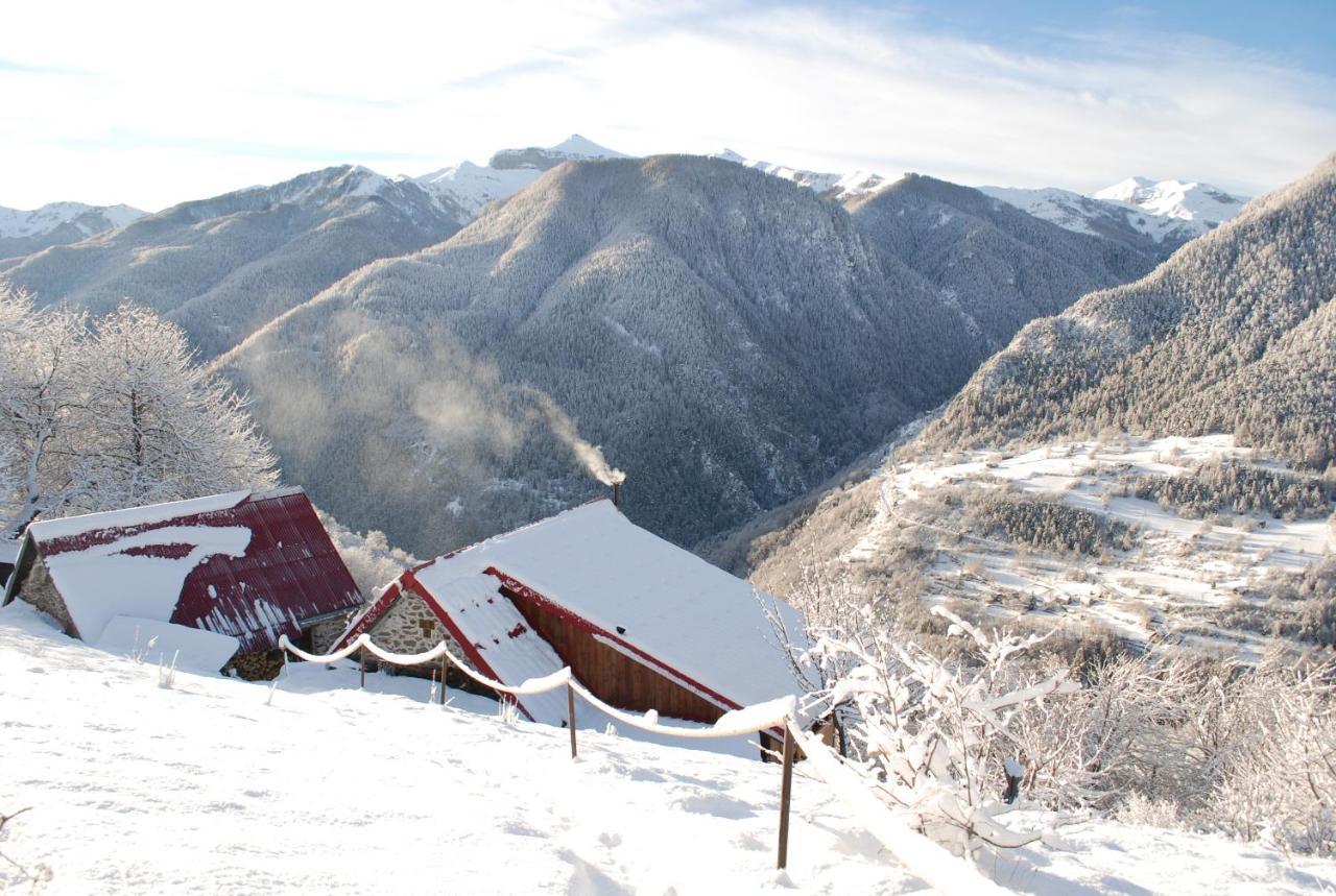 Les Toits Rouges - Le Luxe De La Simplicite Au Bout Du Sentier Bed & Breakfast Saint-Etienne-de-Tinee Luaran gambar