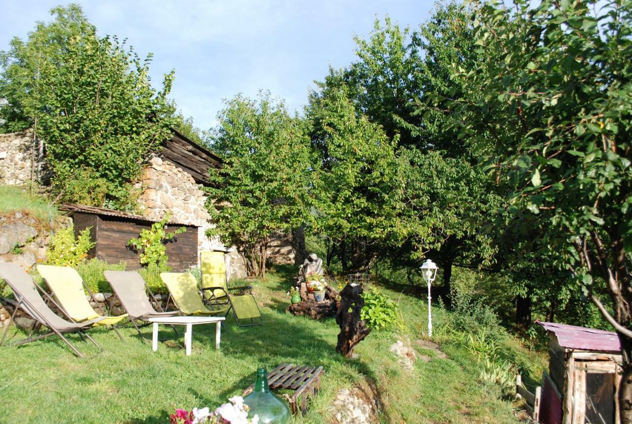 Les Toits Rouges - Le Luxe De La Simplicite Au Bout Du Sentier Bed & Breakfast Saint-Etienne-de-Tinee Luaran gambar